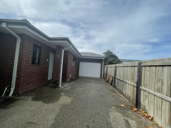 2/5 Balmoral Street, Laverton, Vic 3028
