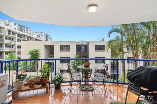 2/5 Latona Avenue, Caloundra, Qld 4551 - For Rent