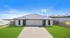 2/5 Teak Close, Norman Gardens, Qld 4701