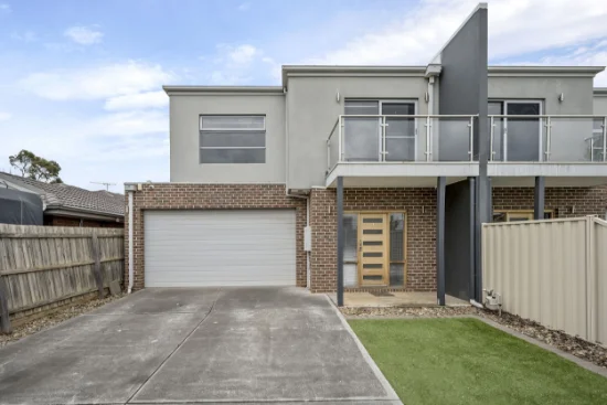 2/5 Tedesco Court, Werribee, Vic 3030 - For Rent