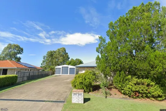 2/52 Foreshore Drive, Urangan, Qld 4655
