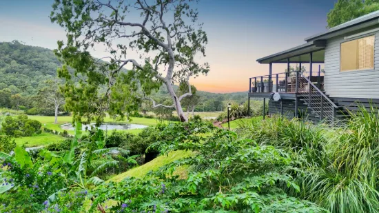 2/53 Mick Ready Road, Grasstree Beach, Qld 4740