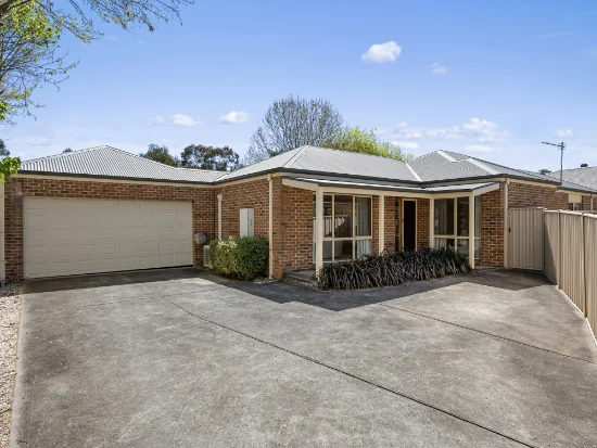 2/63 Cambridge Drive, Mansfield, Vic 3722