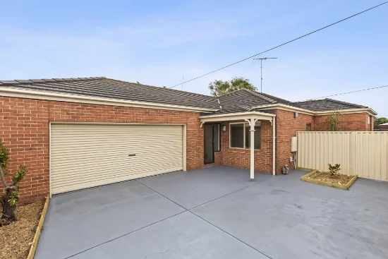2/7 Helmer Crescent, Thomson, Vic 3219