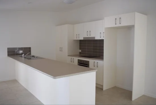 2/73 Haslewood crescent, Meridan Plains, Qld 4551