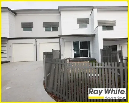 2/73 Sovereign Circuit, Glenfield NSW 2167-Image
