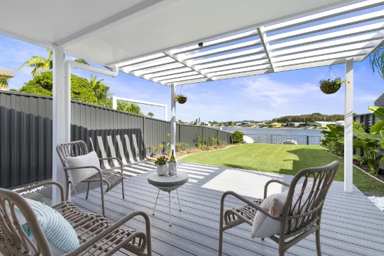 2/74 Parnki Parade, Palm Beach, Qld 4221
