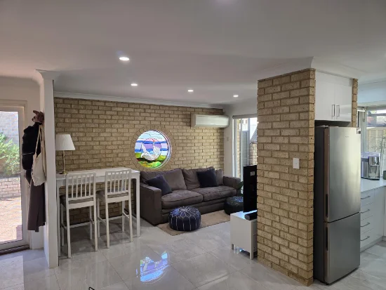 2/8 Kanimbla Street, Bicton, WA 6157