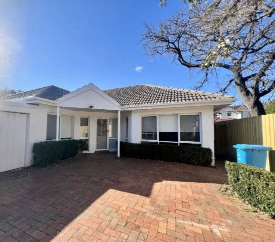 2/8 Prince Street, Hampton, Vic 3188