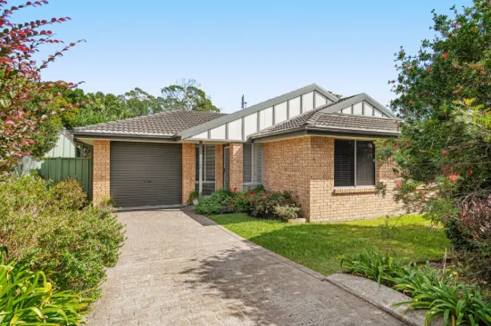 2/883 Pacific Highway, Lisarow, NSW 2250