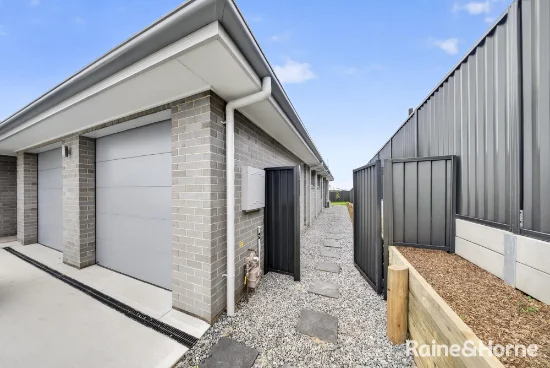 2/9 Barnbougle Street, Heddon Greta, NSW 2321