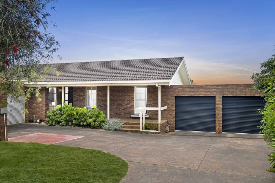 2/9 Cedar Grove, Highton, Vic 3216 - For Sale