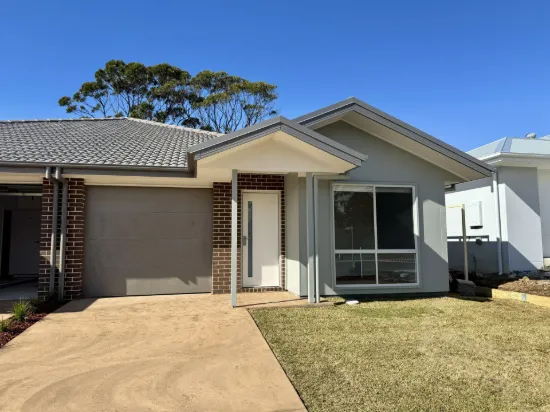 2/9 Crestview Avenue, Old Bar, NSW 2430
