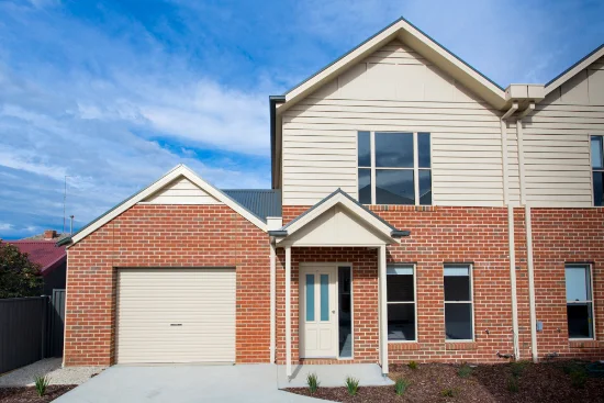 2/9 Foster St, Redan, Vic 3350