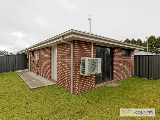 2/9 Frizell Crescent, Armidale, NSW 2350