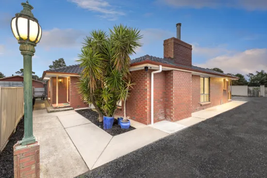 2/9 Sharpes Road, Miners Rest, Vic 3352