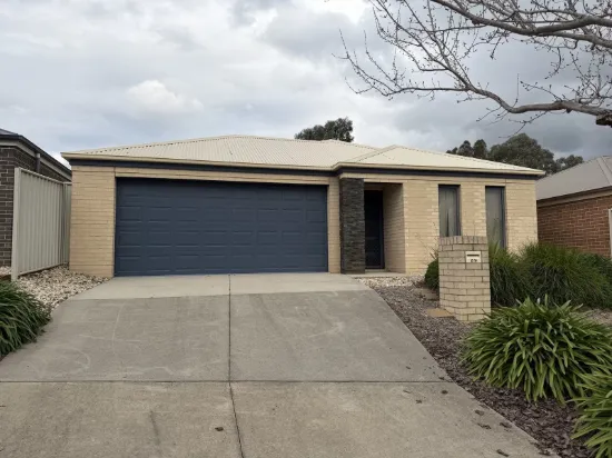 2/9 Thorneycroft Avenue, Wodonga, Vic 3690