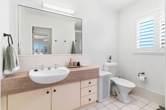 2/90 Livingstone Street, Berserker, Qld 4701-Image