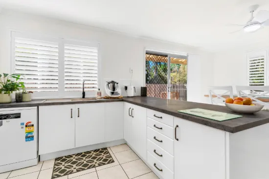 2/90 Livingstone Street, Berserker, Qld 4701-Image