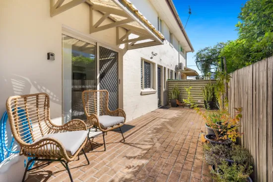 2/90 Livingstone Street, Berserker, Qld 4701-Image
