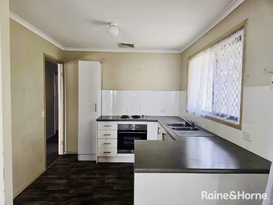 2 Abbeyfeale Street, Crestmead, Qld 4132