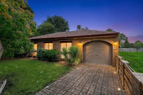 2 Ainsleigh Court, Cranbourne, Vic 3977