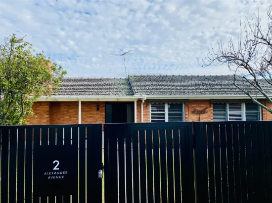 2 Alexander Avenue, Mornington, Vic 3931