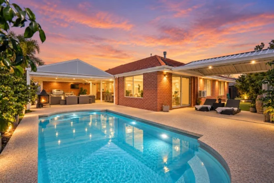 2 Anzio Court, Secret Harbour, WA 6173 - For Sale