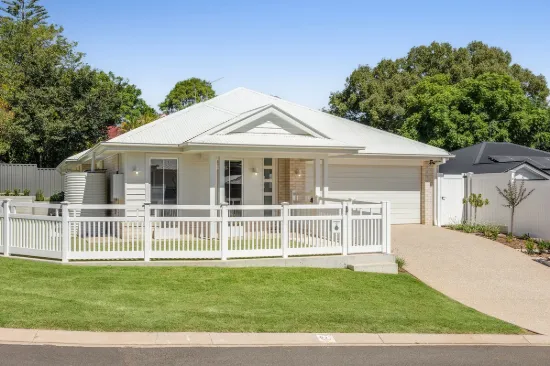 2 Ashgrove Terrace, Harlaxton, Qld 4350