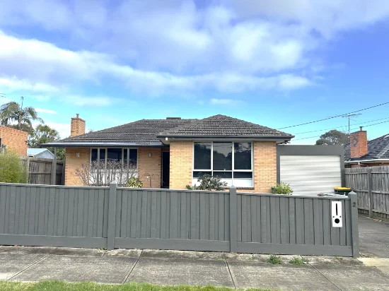 2 Avis Court, Forest Hill, Vic 3131 - For Rent