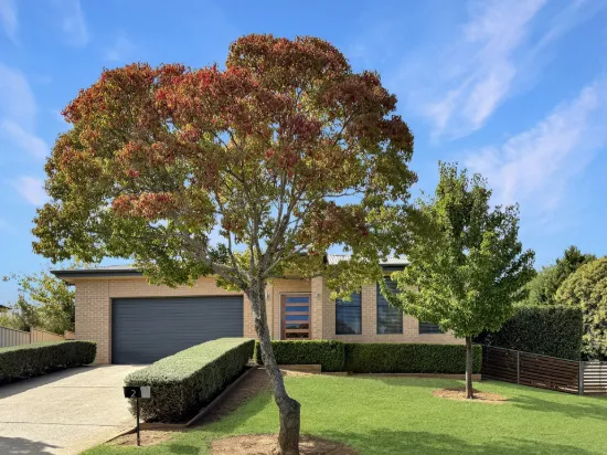 2 Bailes Crescent, Young, NSW 2594