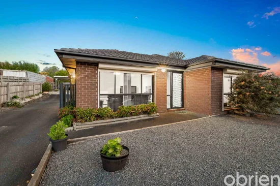 2 Balwyn Court, Narre Warren, Vic 3805 - For Rent
