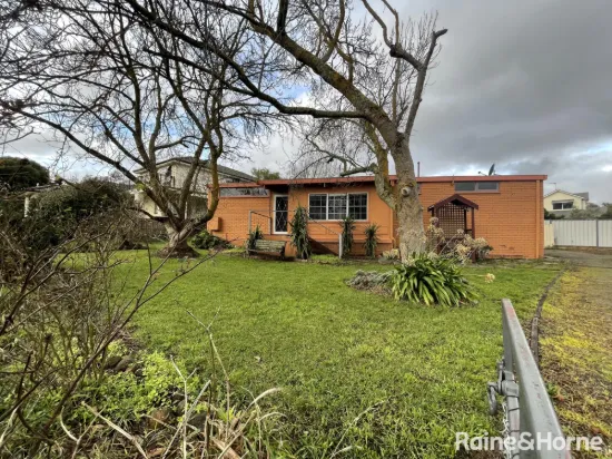 2 Barton Street, Kyneton, Vic 3444