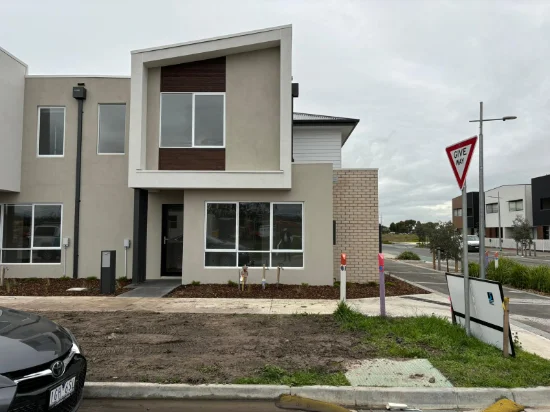 2 BASALT STREET, Officer, Vic 3809 - For Rent