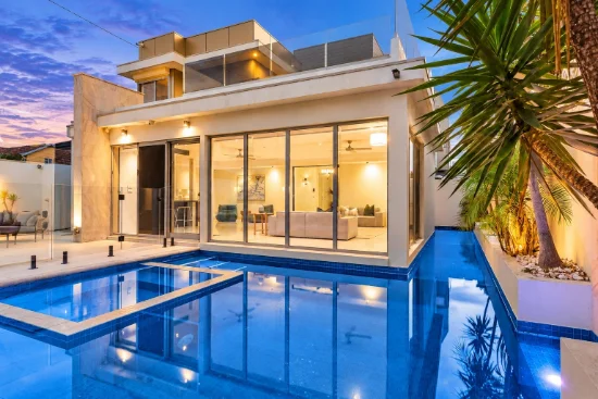 2 Bayview Lane, Aspendale, Vic 3195 - For Sale