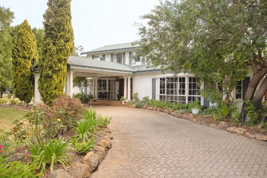 2 Beleura Avenue, Gingin, WA 6503