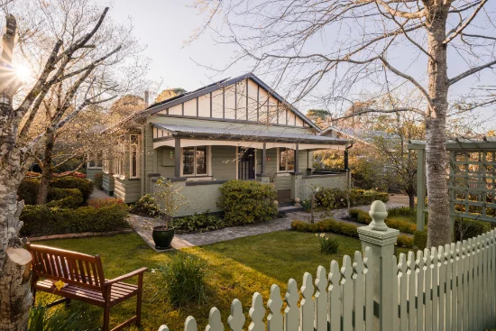 2 Bell Street, Blackheath, NSW 2785