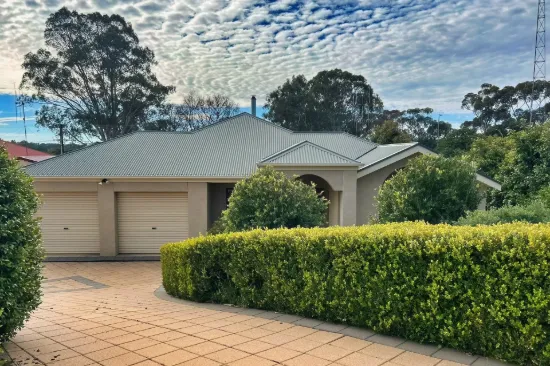 2 Bindarrah Lane, Clare, SA 5453