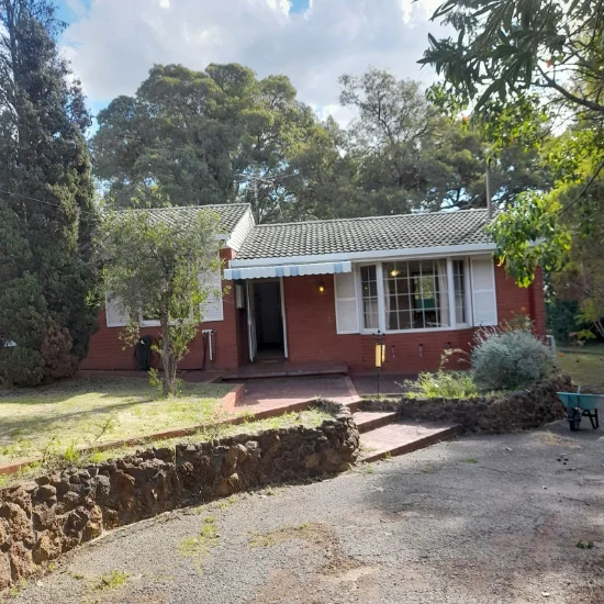 2 Boonooloo Road, Kalamunda, WA 6076