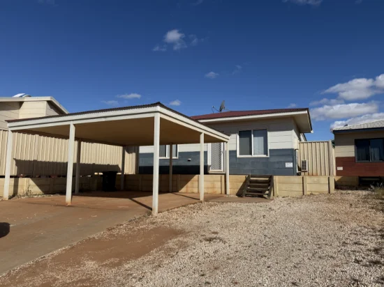 2 Burt Close, Onslow, WA 6710