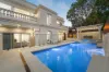 2 Caithness Crescent, Glen Waverley, Vic 3150-Image