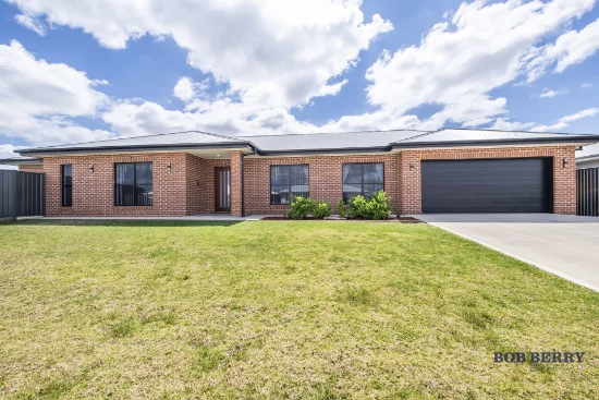 2 Canal Avenue, Dubbo, NSW 2830 - For Sale
