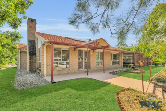 2 Cheviot Place, Sinnamon Park, Qld 4073