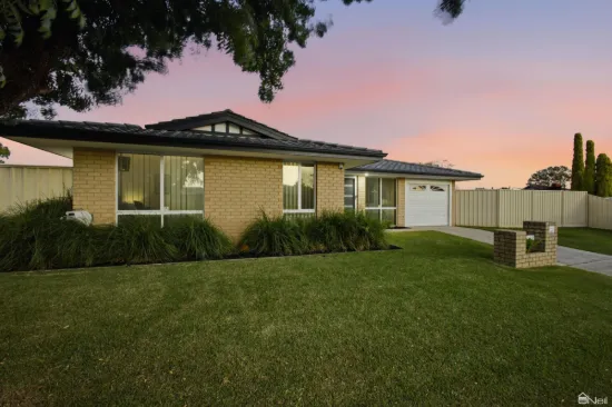 2 Chisholm Circle, Seville Grove, WA 6112