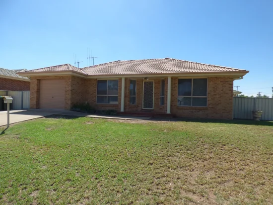 2 Clarence Street, Forbes NSW 2871-Image