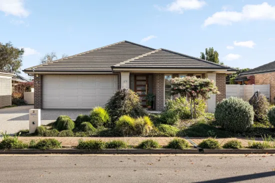 2 Clovelly Avenue, Hove, SA 5048