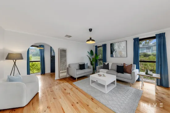 2 Crago Place, MacGregor, ACT 2615