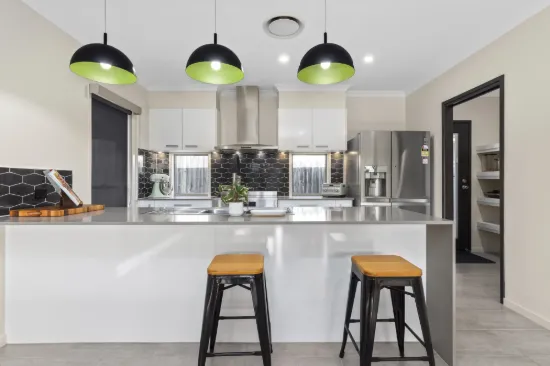 2 Curlew Street, Upper Kedron, Qld 4055