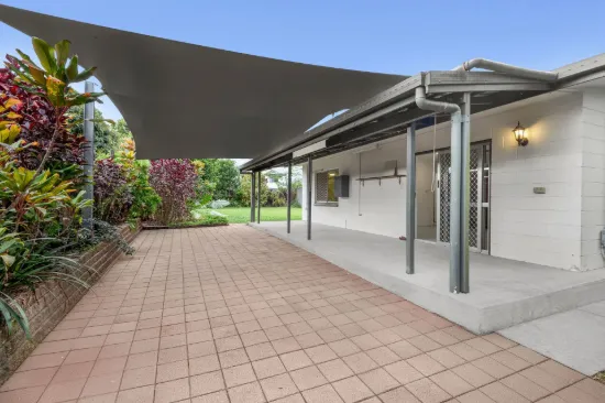 2 Denman Close, Manoora, Qld 4870
