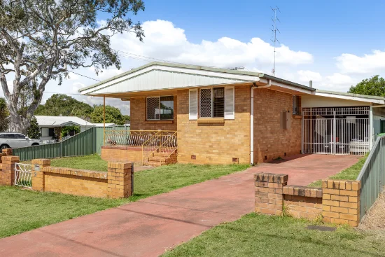 2 Doherty Street, Rockville, Qld 4350
